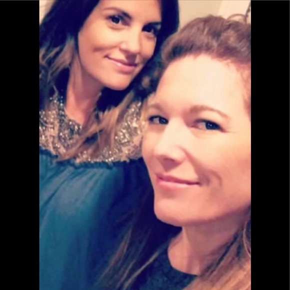 Meet your Posher, Lauren - Picture 3 of 7